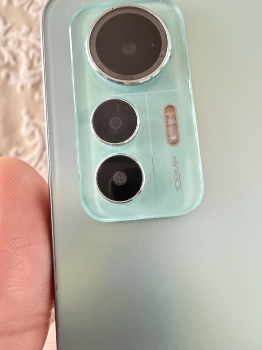 Срочно продам телефон