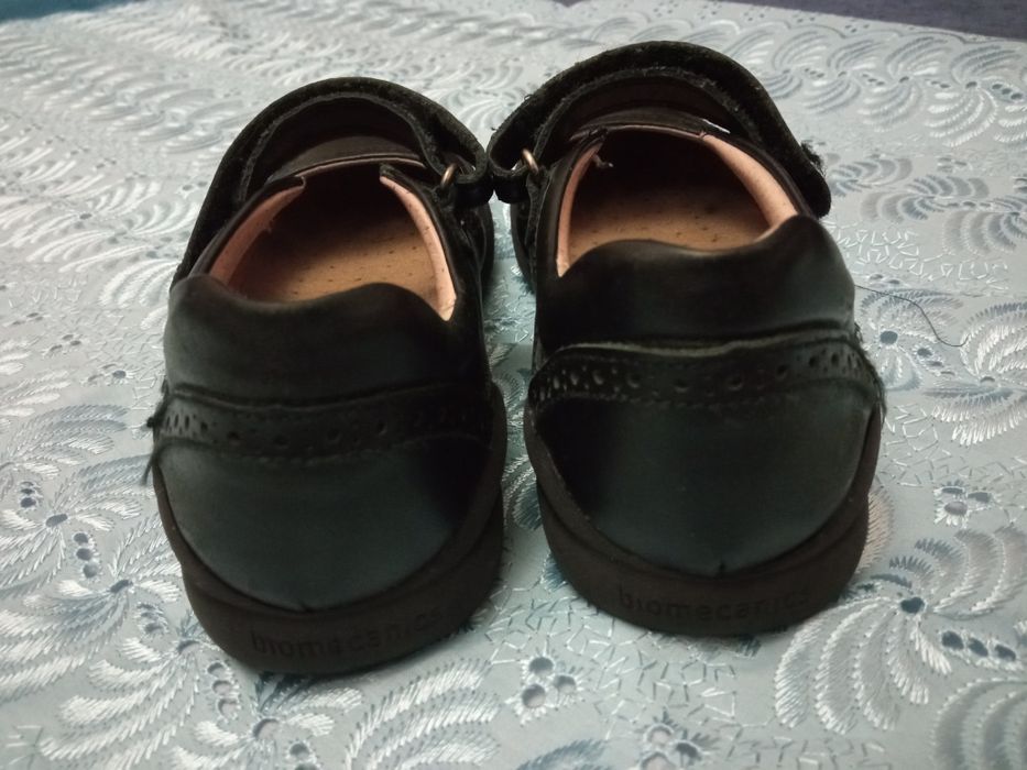 Школьные кожаные туфли