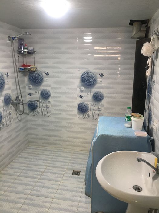 Янгиобод мах. 1,8 соток 3 хона ховли сотилади.