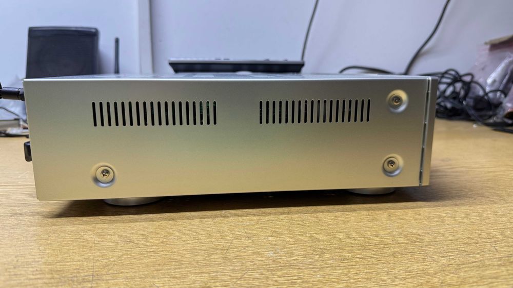 Marantz SR1711 slim 8k