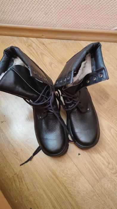 Берцы зинние и военная сумка