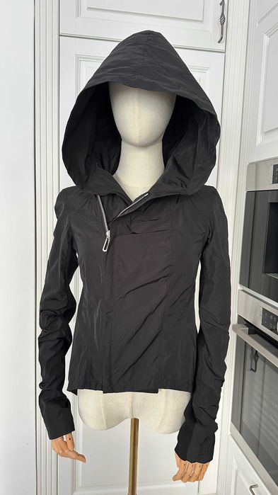 Jachetă asimetrică cu glugă • Vagabond • Made by Society • XS /34