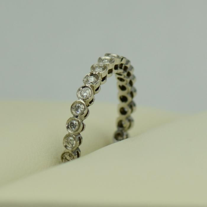 Inel de aur alb 18k, cu briliante cod 3035