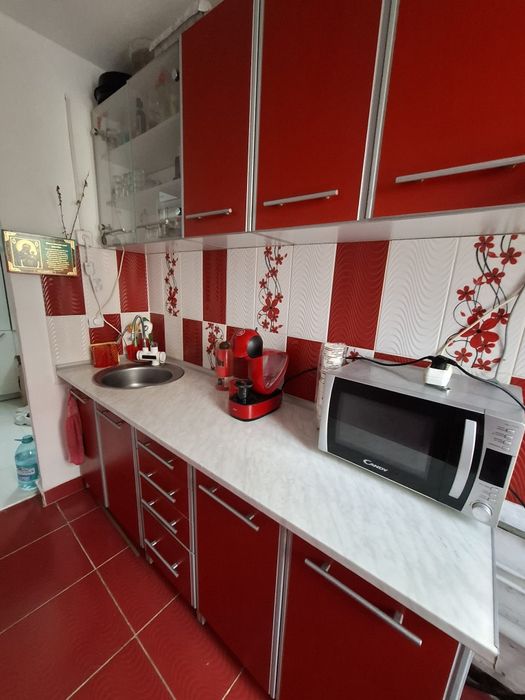 Mobila de bucatarie de vanzare