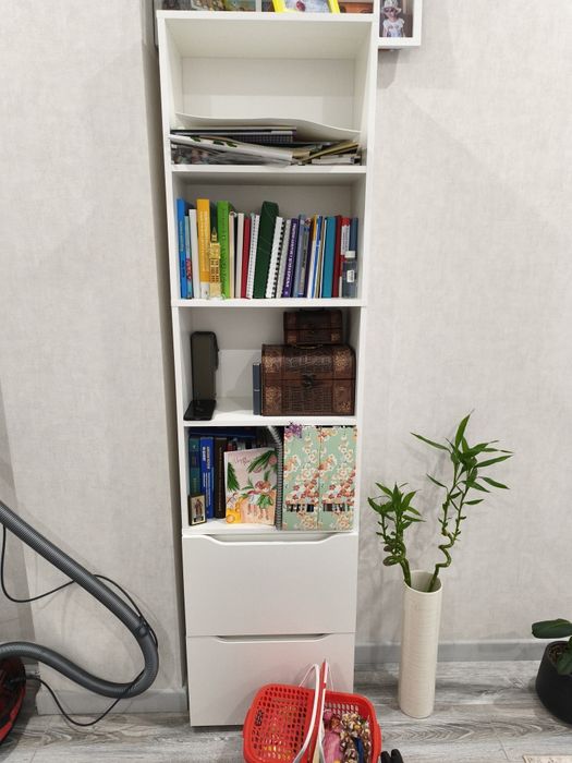 Продам книжный шкаф