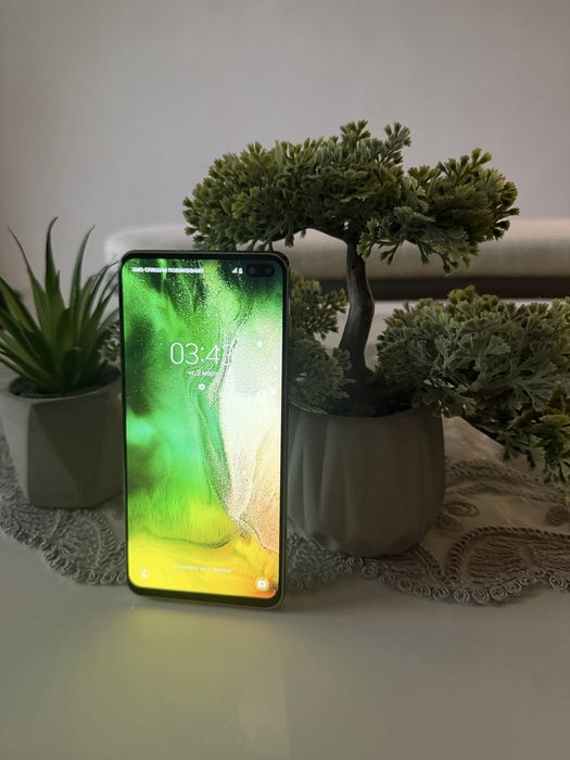 Samsung Galaxy S10+ Plus 128/8GB НЕРАЗЛИЧИМ ОТ НОВ!!!