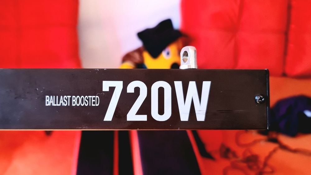 Lampa led pentru cultivarea plantelor LUMii Black LED 720W + balast