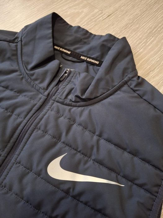 Vesta barbati alergare Nike M