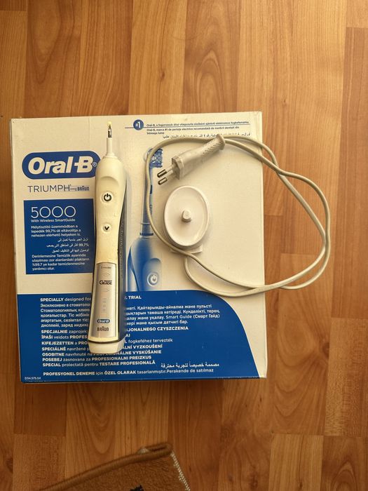 Periuta dinti electrica oral b Triumph 5000