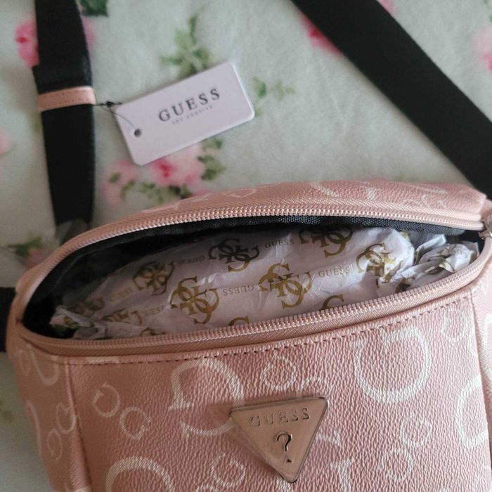 Guess чисто нова чанта за кръст