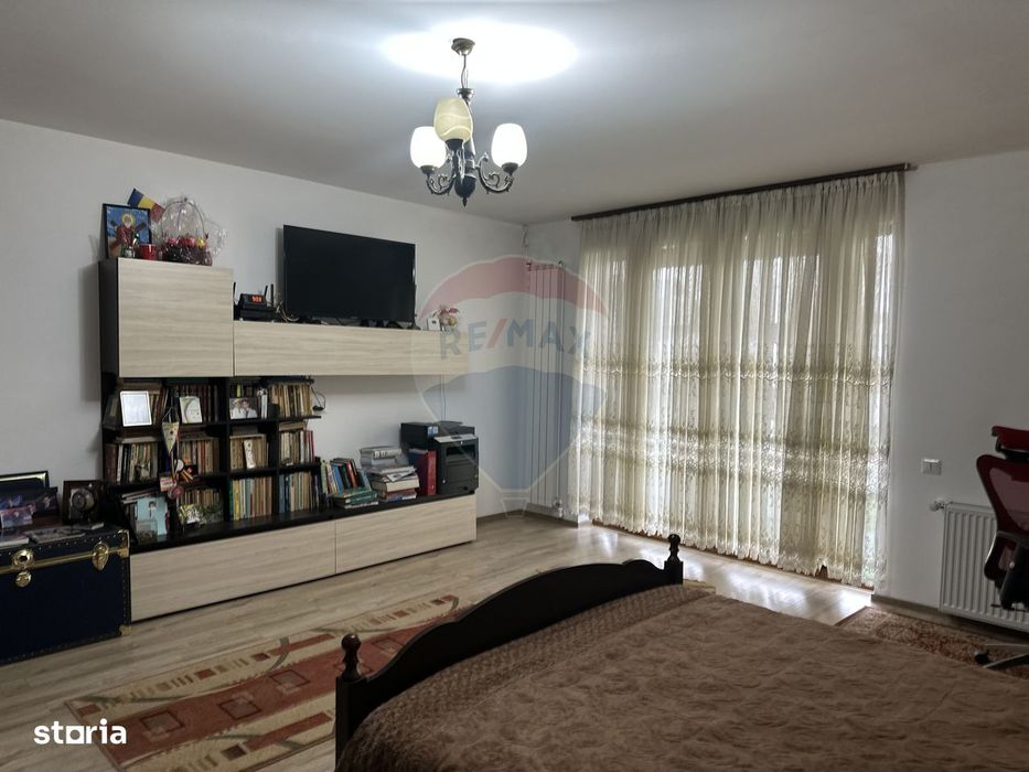 Casă / Vilă Girov Contesti
