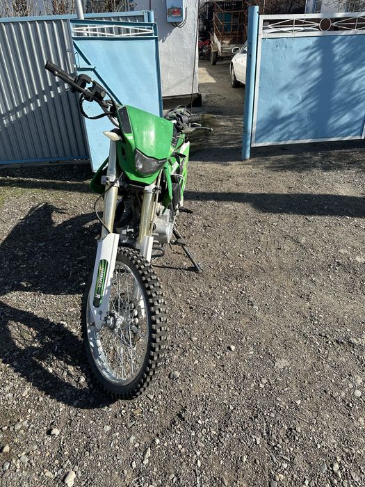 Продам мотоцикл 250куб