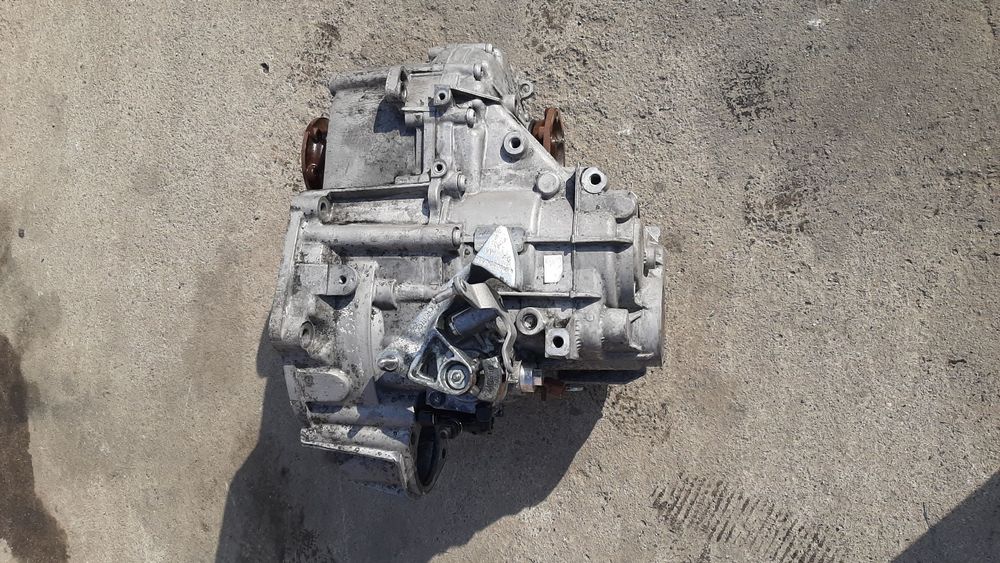 Cutie 6 trepte. 2.0 TDI Vw Passat B6/Golf 5/Touran BKP/BMM/BKD/BMP/BKD