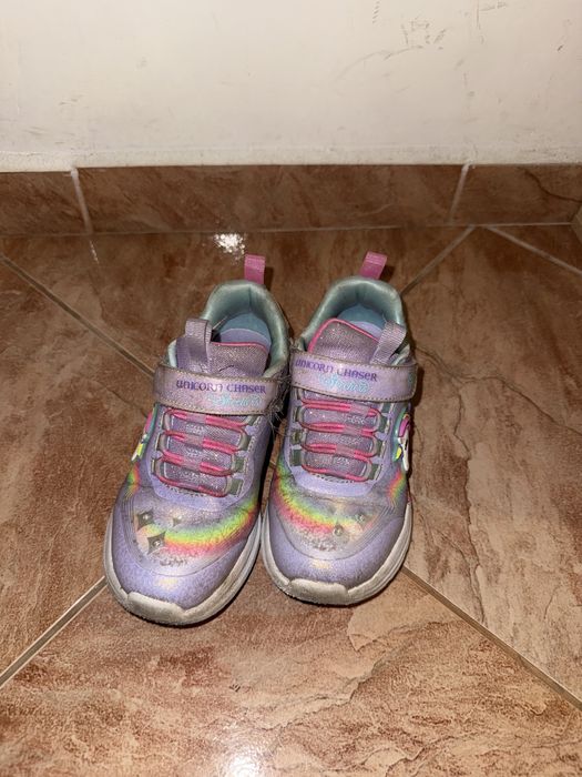 Skechers 28 светещи с еднорог