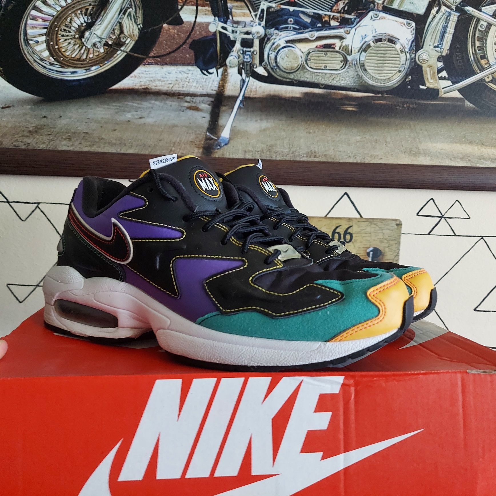 Air max hot sale two light