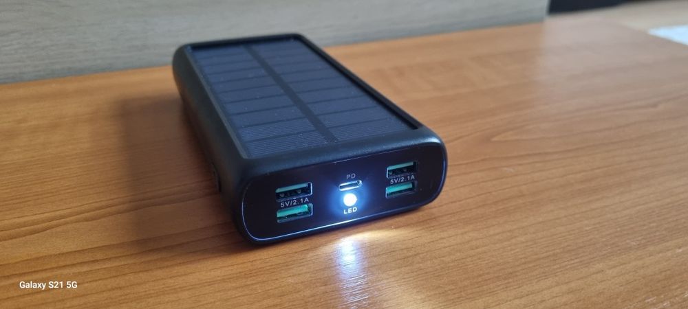 Power bank solar
