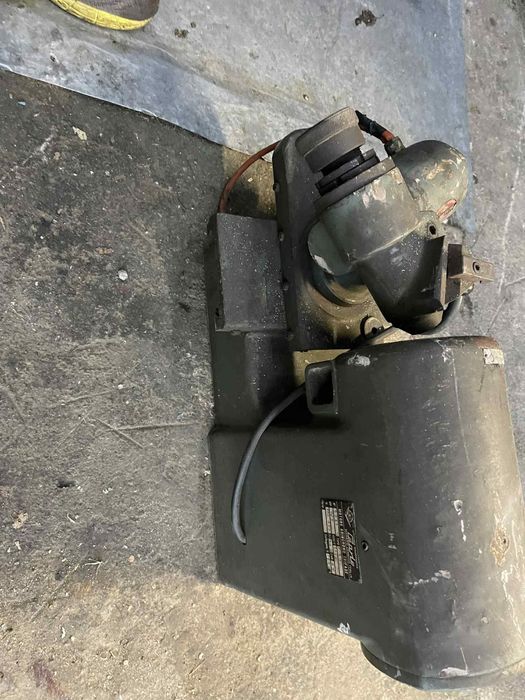 Машина за шлайфане на клапани