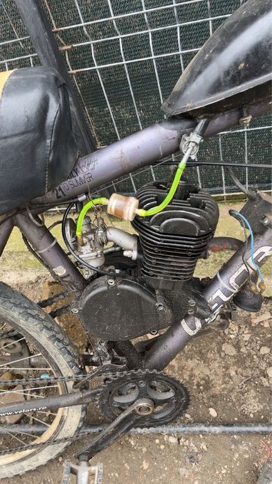 Vand bicicleta cu motor