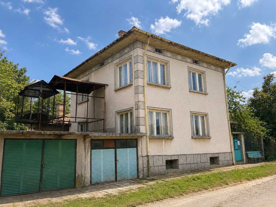 Продава се Къща в Попово - 140 кв.м за 750 €/кв.м - Снимка #2