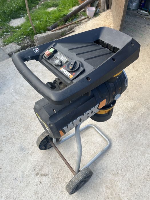 Tocatoare crengi WORX WG401E 2400W
