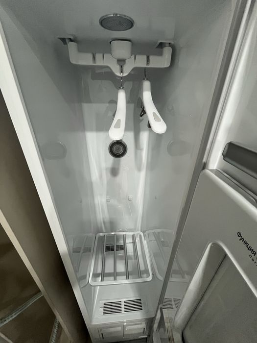 Паравой шкаф LG.