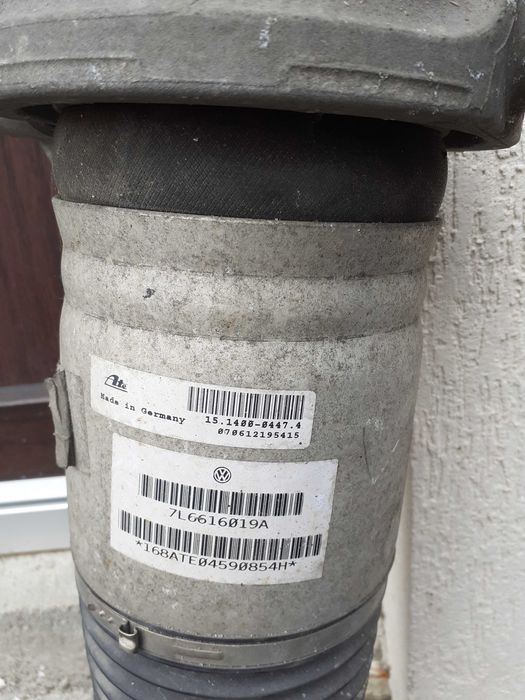 Perna Aer Stanga Spate VW Touareg Audi Q7 An 2003 2010 7L6616019 A