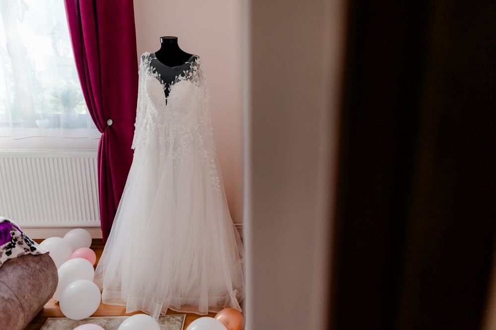 Vând Rochie de mireasă model prințesă!