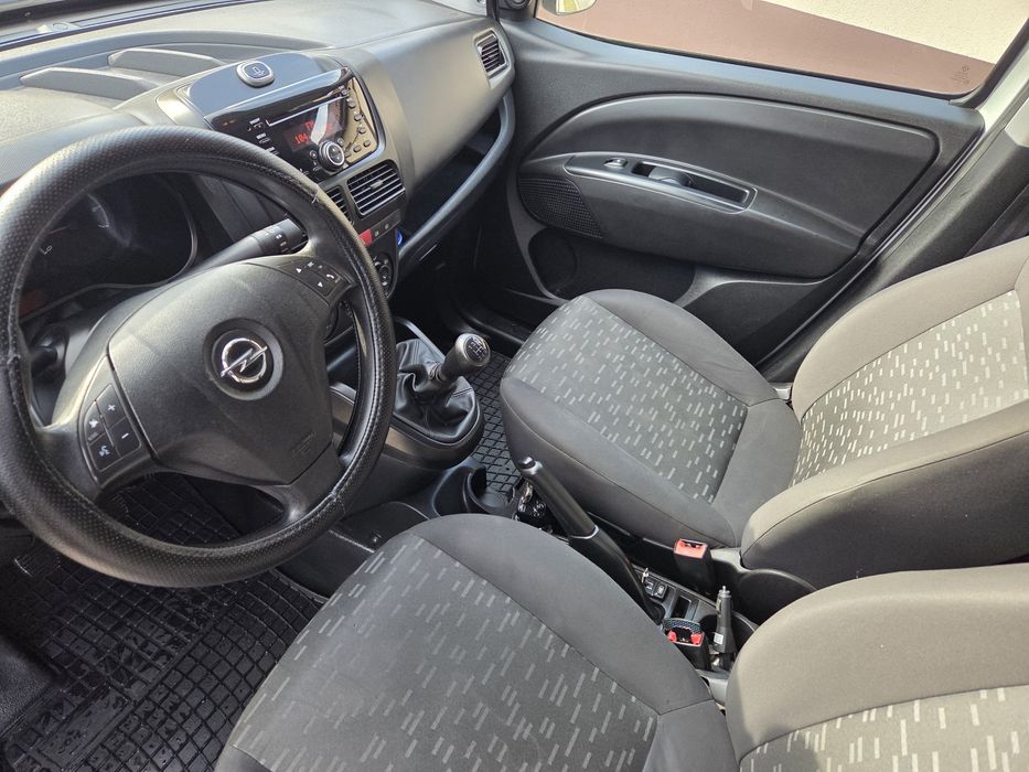 Opel Combo an 2012 1.3cdti