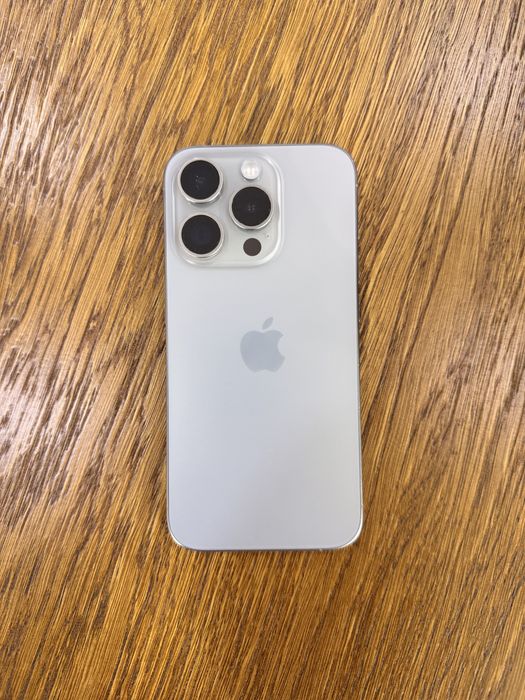 Продам iPhone 15 Pro 256 GB
