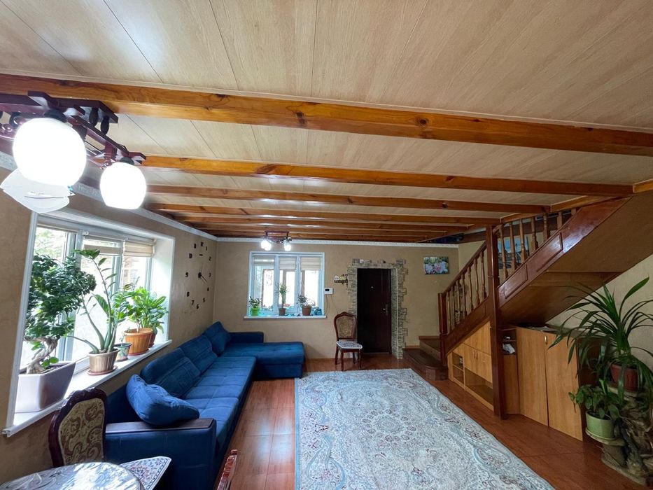 Продается 2х этажный дом