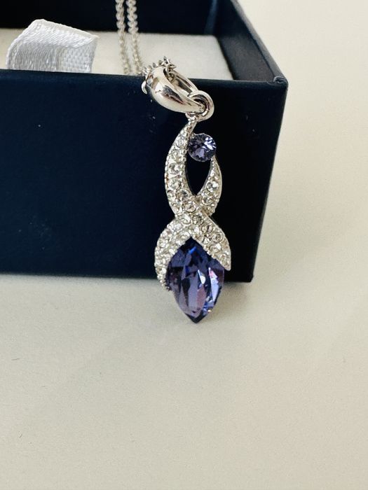 Колие с елементи Swarovski