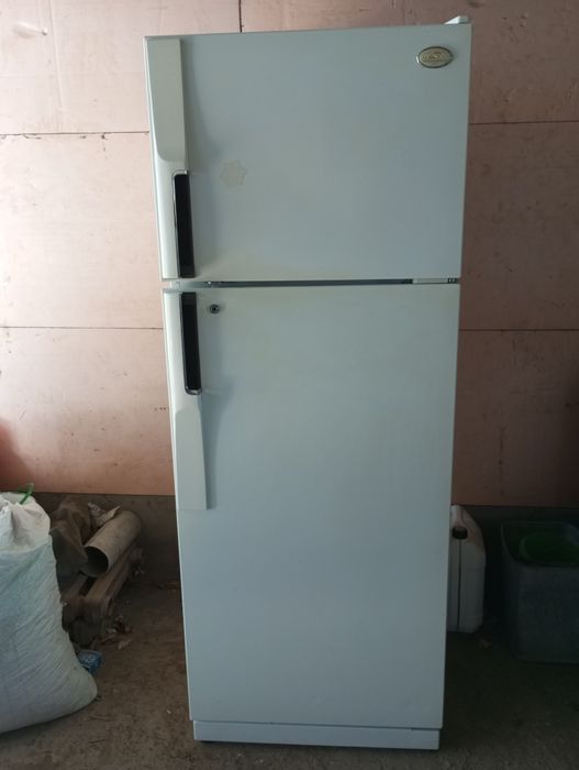 Продам холодильник