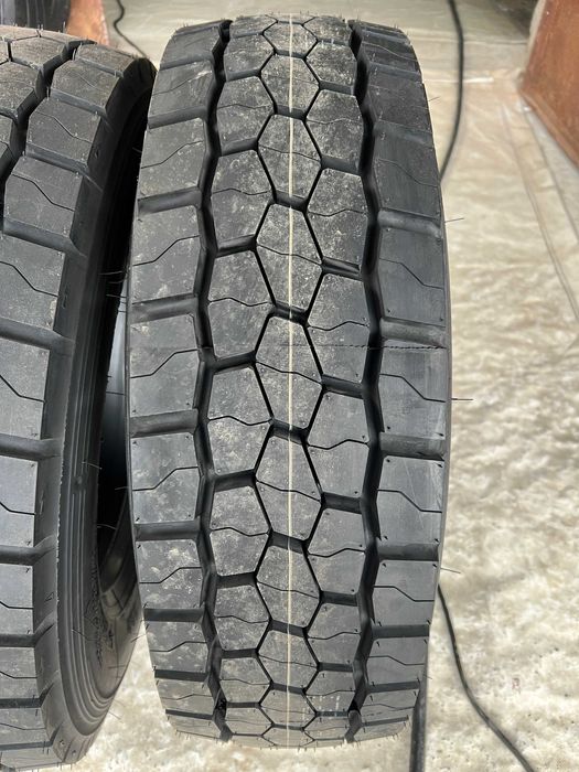 2 Нови товарни гуми 225/75R17.5 Bridgestone R-Drive 002 129/127M M+S