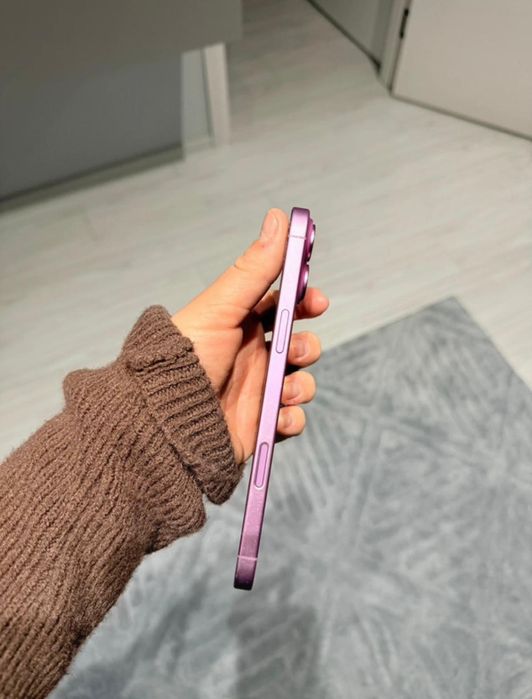 iPhone 16 plus 128GB 
Battery health 98%