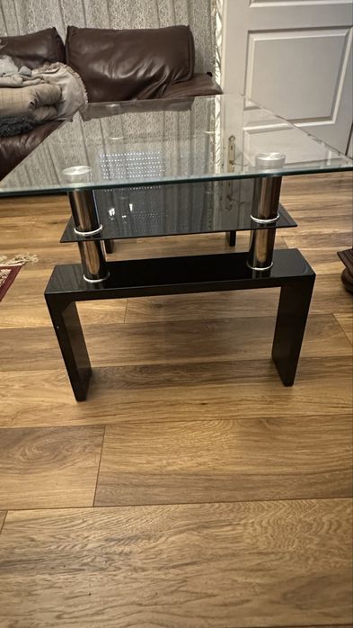 Masă de cafea din sticlă