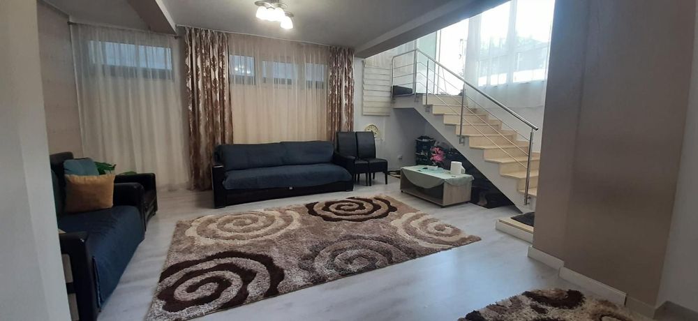 Apartament 3 camere 100mp + curte  150m  cu teras