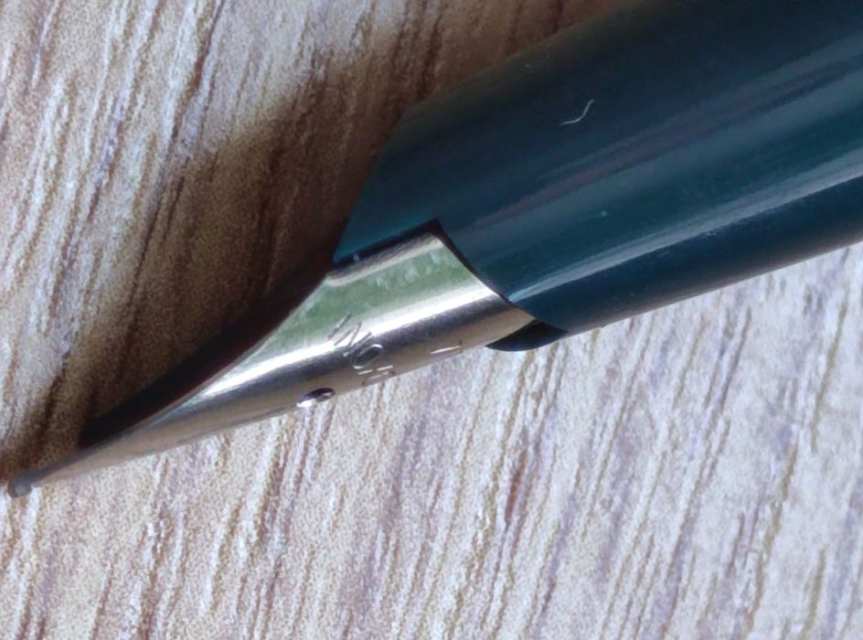 Stilou vintage Inoxcrom 77 (Spania) – Stare foarte buna culoare verde