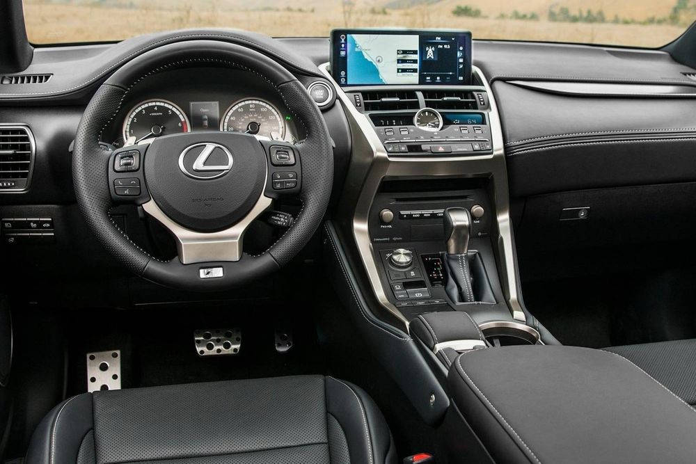 Lexus NX 200t Full в наличие Дубай автосалон