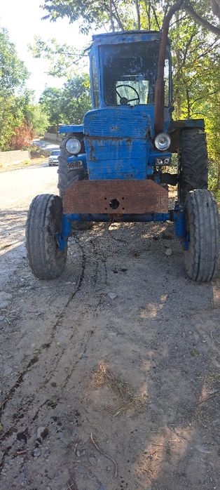 28 traktor sotiladi