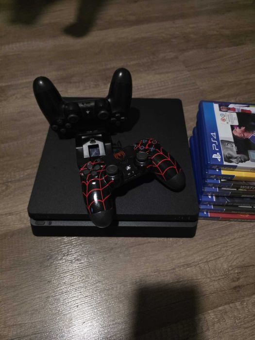 Playstation 4 (PS4) hub incarcare, 2 manete SONY si jocuri GTA V