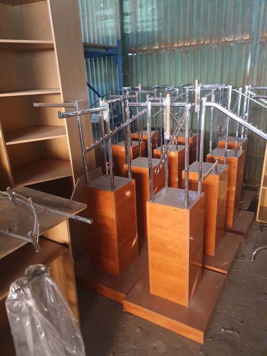 Mobilier magazin rafturi pal melaminat
