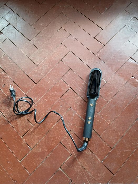 Четка за изправяне и къдрене