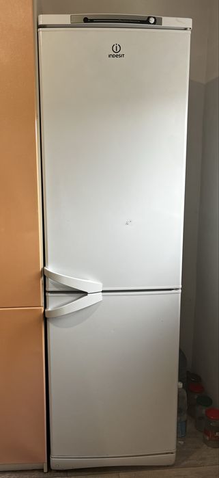 Продам холодильник