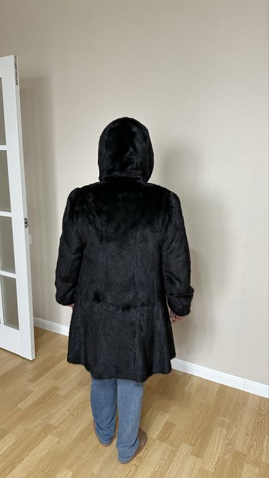 Продам норковую шубу