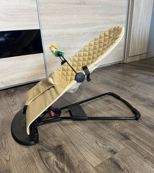 Scaun balansoae bebe, ergonomic, pliabil, cu muzica, cu suport jucarii