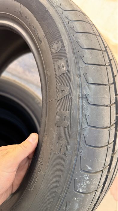 BARS  215/55/17    uz200