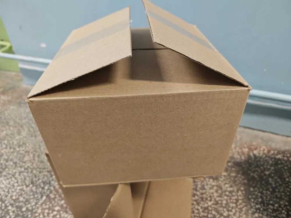 Pachet cu 50 de cutii din carton 24x24x15 + 2 ladite carton