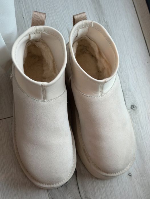 UGG dama marimea 38 noi
