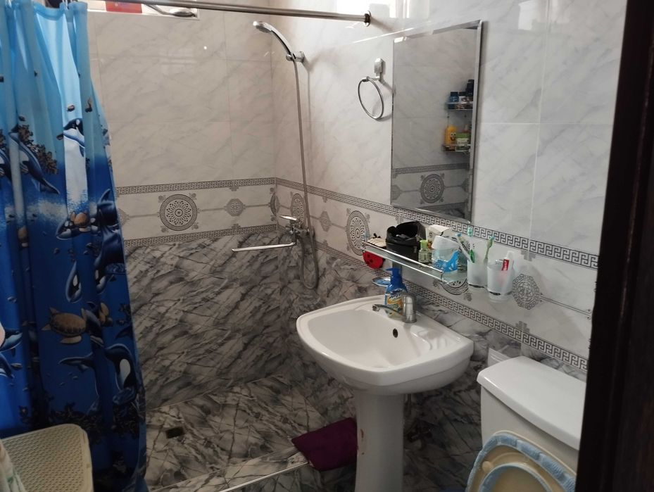 Янги Узбекистан енида сотих ер уйи билан. сотилади.