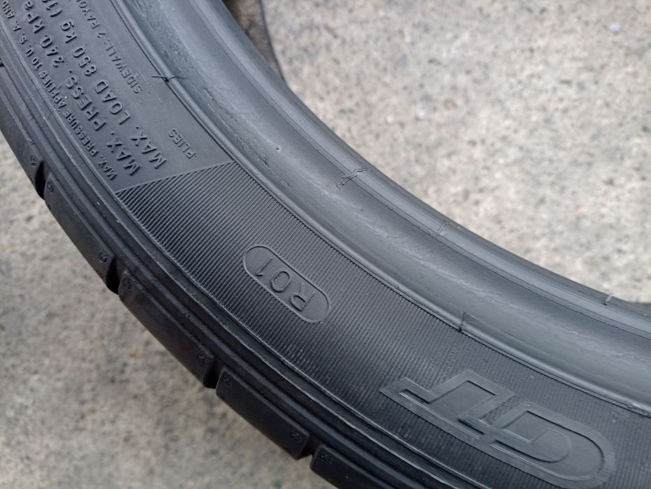 4 anvelope de vara Dunlop 255/40 R21 dot 1019